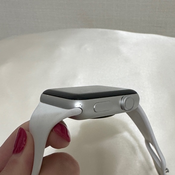 Apple Smartwatch in Silver and White - Picture 4 of 5